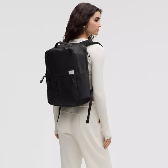 lululemon athletica Handbags - Lululemon Everyday Backpack 2.0 Laptop Office Travel Gym School Work Casual